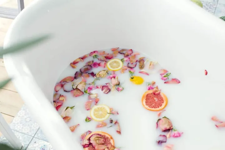 33 Homemade Milk Bath Recipes You Can DIY Easily