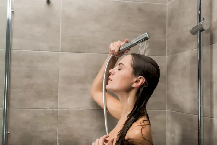 5 Reasons Why Your Farts Smell Worse in the Shower