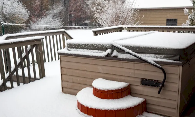 8 Easy Steps to Winterize a Hot Tub