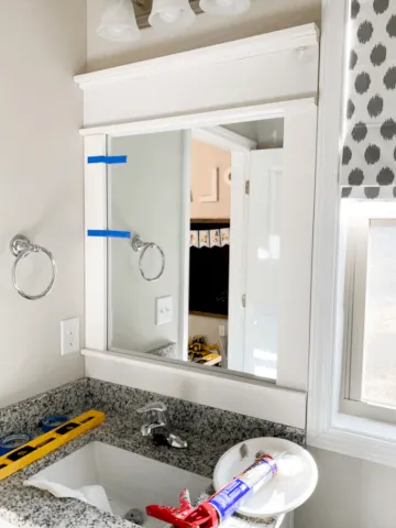DIY Cómo diseñar un espejo de baño de calidad arquitectónica
