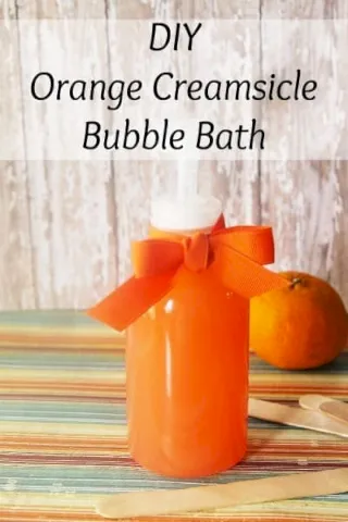Baño de burbujas casero con crema de naranja