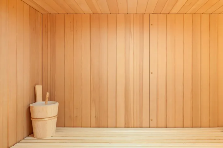 Madera dura o madera blanda para la sauna.