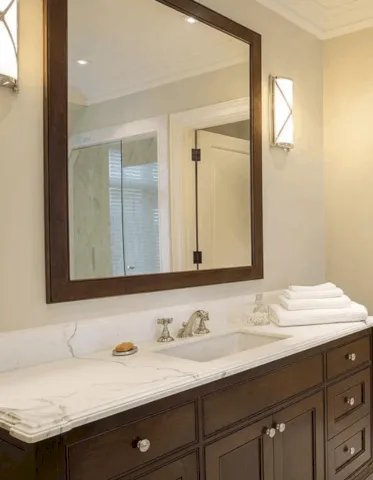 Cómo hacer tu propio espejo de baño con marco