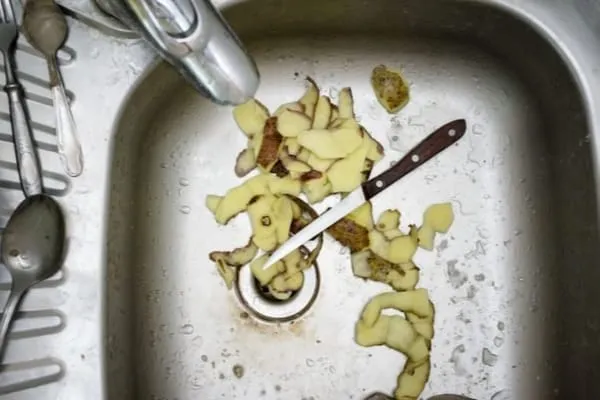 Cáscara de patata y plátano