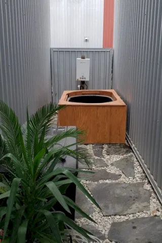 Instrucciones para la bañera de hidromasaje con calefacción de propano Rubbermaid (Tina Ofuro)