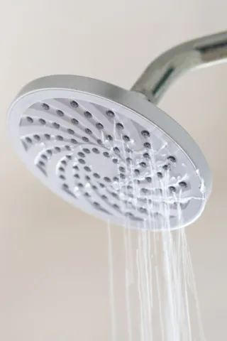 El grifo de la ducha gotea